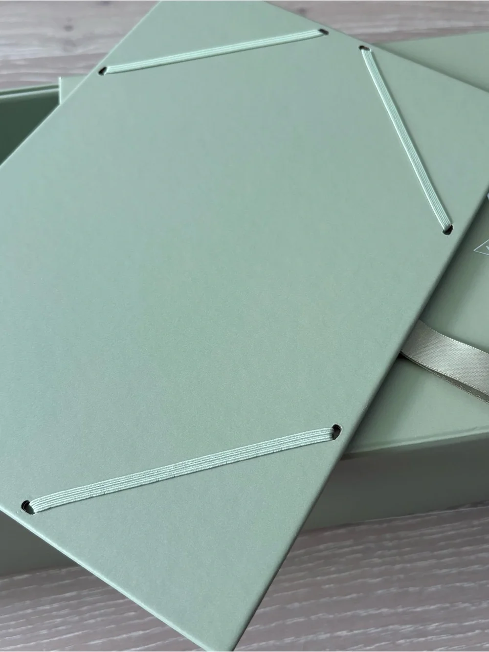 Van Cleef & Arpels Sage Green Large Jewelry Presentation Gift Box